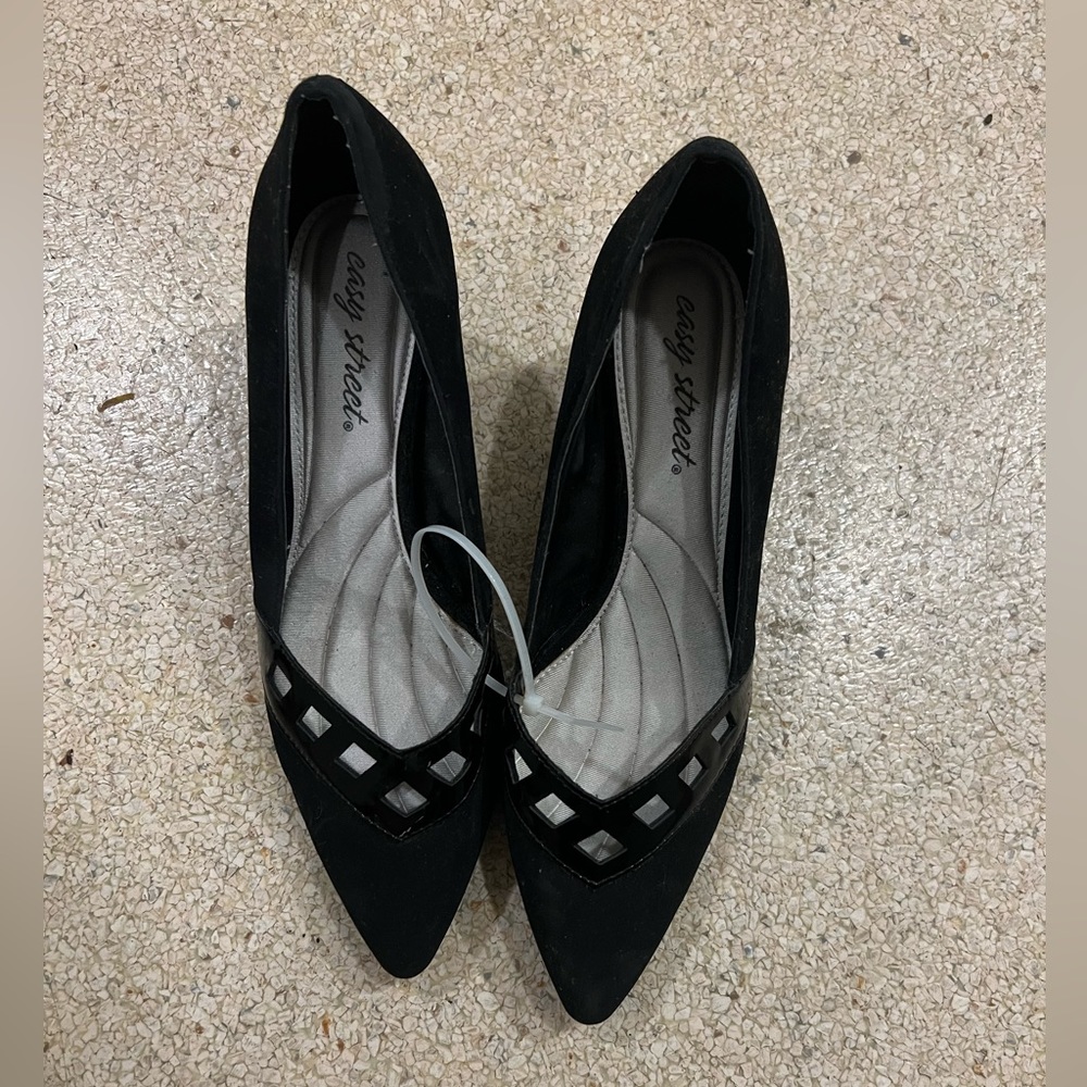 EASY STREET Women's Valiant Evening Pump Size 8.5 W ALMOST NEW